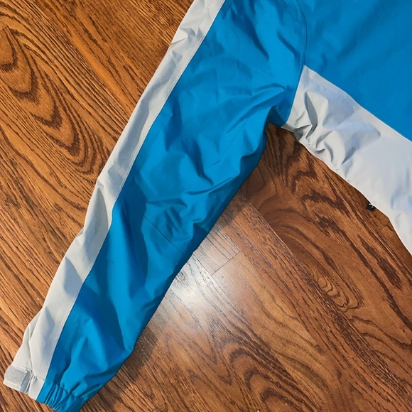 GSX insulated Gore-Tex jacket - Picture 8 of 15